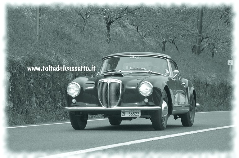 GRAN PREMIO TERRE DI CANOSSA 2019 (Fivizzano) - Lancia Aurelia B24 S anno 1956 condotta dagli svizzeri Kummer-Tameling V. e Kummer-Tameling W. (numero di gara 41 - Team Scuderia Capricorno Zurigo)