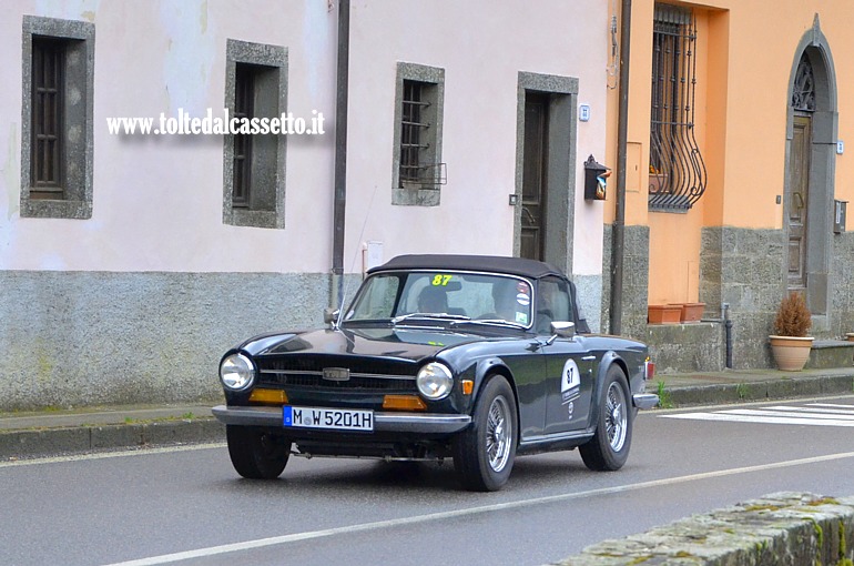 GRAN PREMIO TERRE DI CANOSSA 2019 (Fivizzano) - Triumph TR6 del 1969 (Equipaggio: Birk W. e Birk A. (DE) - Numero di gara: 87)
