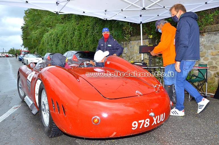 GRAN PREMIO TERRE DI CANOSSA 2020 - La Maserati 200 Si anno 1956 dei britannici Regis P. e Regis G. (Numero di gara 19)