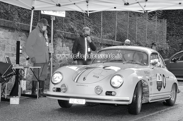 GRAN PREMIO TERRE DI CANOSSA 2020 - La Porsche 356 Carrera anno 1956 dei tedeschi Geistdrfer e Kurth (Numero di gara: 15)