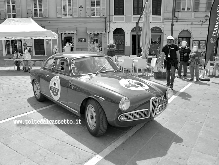 GRAN PREMIO TERRE DI CANOSSA 2023 - Autovettura Alfa Romeo Giulietta Sprint Veloce del 1958 (numero di gara 36)