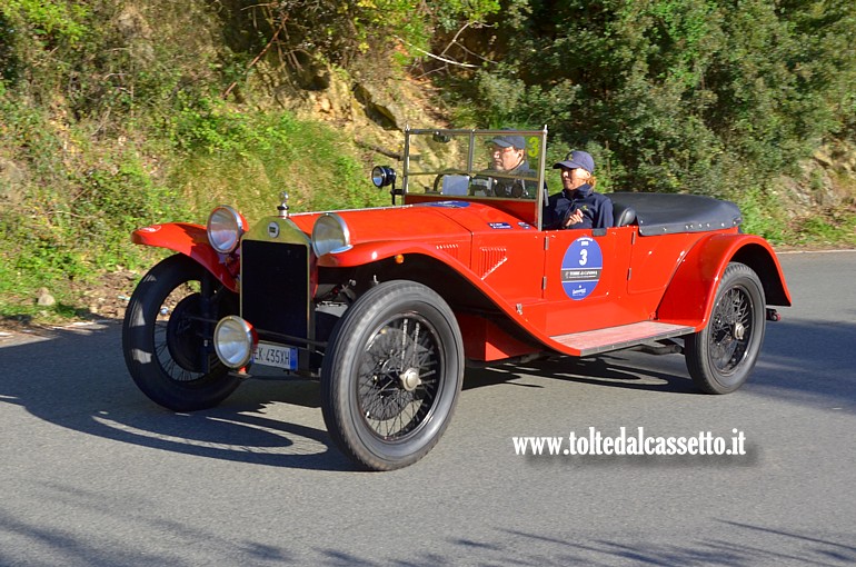 GRAN PREMIO TERRE DI CANOSSA 2016 - Lancia Lambda del 1927 (Equipaggio: Cavalleri T. e Meini C. - Scuderia: Loro Piana Car Classic Team - Numero di gara: 3)