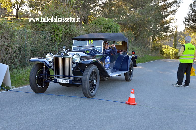 GRAN PREMIO TERRE DI CANOSSA 2016 - Lancia Lambda del 1928 al controllo orario delle Figarole (Numero di gara: 18)