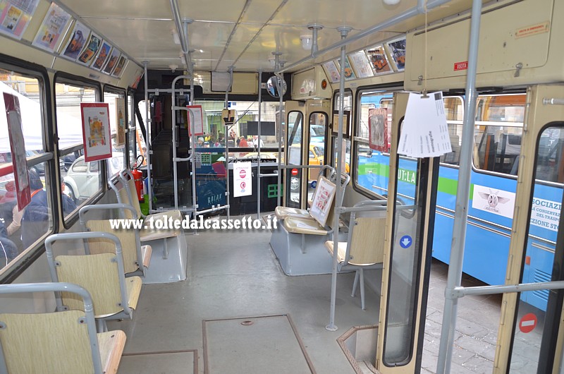 Interno e posti a sedere di autobus FIAT 418 AC Breda Pistoiesi del 1979 (ex ACTT Treviso)