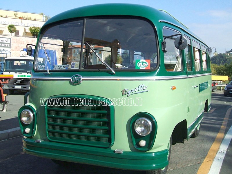Autobus OM Tigrotto