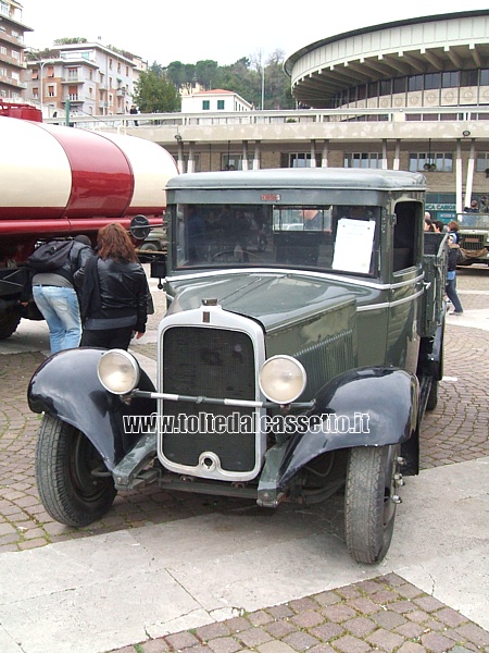 Autocarro FIAT 618 (in produzione dal 1934 al 1937)