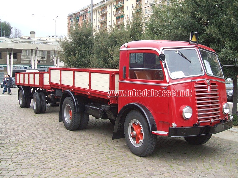 Autocarro FIAT 640 N (esemplare con rimorchio)