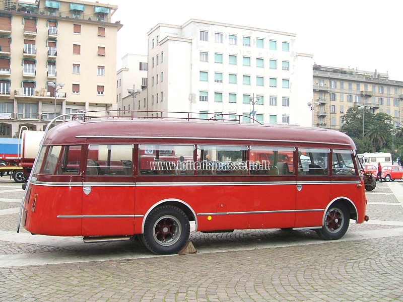 Profilo di Autocorriera FIAT 626-RNL del 1948