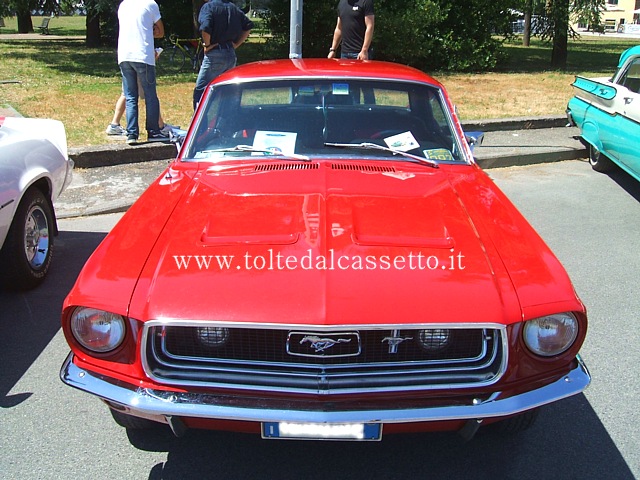 Ford Mustang Hard Top del 1968 (motore 3.300 cc, potenza 120 CV, cambio manuale a 3 marce). Questo esemplare proviene da Metuchen - New Jersey