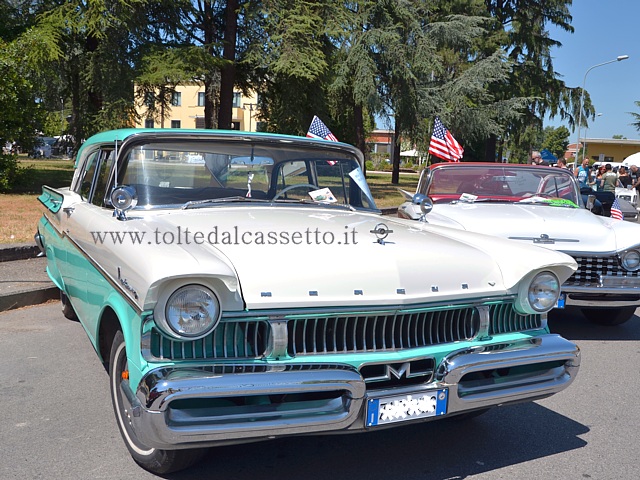 Mercury Monterey 4-Door Sedan del 1957 (colore Tahitian Green Classic White (71'), motore V8, cilindrata 5.2 litri, potenza 255 CV, cambio a 3 marce Merc-o-Matic, trazione posteriore, freni a tamburo)