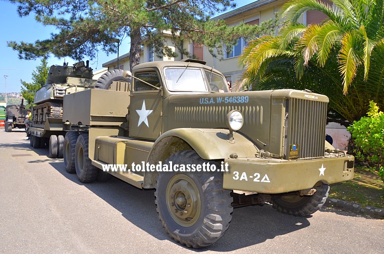 COLONNA DELLA LIBERTA' (La Spezia - Aprile 2018) - Autocarro DIAMOND T 981 del 1941 in esposizione statica presso il Museo FS dei treni storici in localit Migliarina