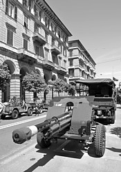 LA SPEZIA (Via Chiodo) - Un cannone della "Colonna della Libertà" durante l'esposizione statica di domenica 29 aprile 2018