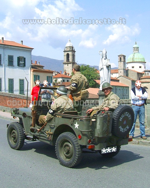 Una Jeep WILLYS Overland MB in dotazione alla Polizia Militare