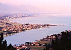 MONTEMARCELLO - Panorama con vista sulla foce del Magra e le Alpi Apuane. Visibili il litorale di Fiumaretta e il porticciolo turistico di Bocca di Magra
