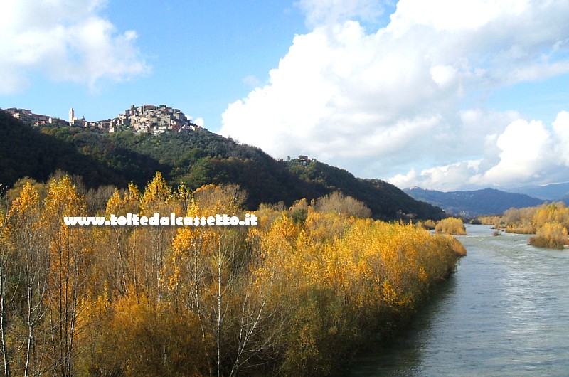 PARCO DEL MAGRA - Paesaggio autunnale del fiume Magra nei pressi di Vezzano Ligure