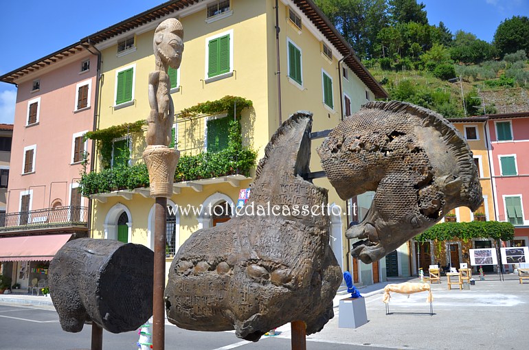 CIBART 2017 (Seravezza) - Uno dei famosi cavalli dell'artista messicano Gustavo Aceves da "Lapidarium - work in progress"