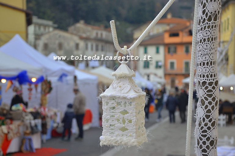 CIBART NATALE 2016 (Seravezza) - Lanterna rivestita con la tecnica dell'"Urban Knitting"