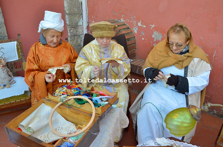 LERICI (Presepe vivente) - Le ricamatrici