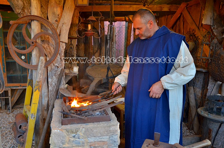 QUERCETA di SERAVEZZA (Presepe vivente) - Il fabbro