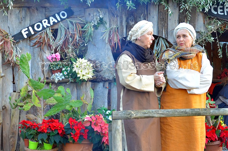 QUERCETA di SERAVEZZA (Presepe vivente) - Le fioraie