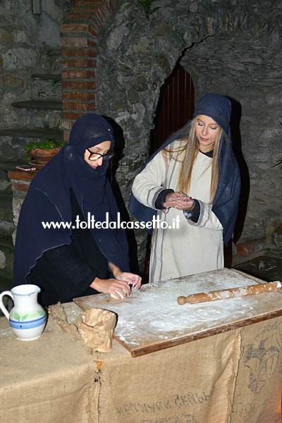 VEZZANO LIGURE (Presepe vivente) - Le pastaie