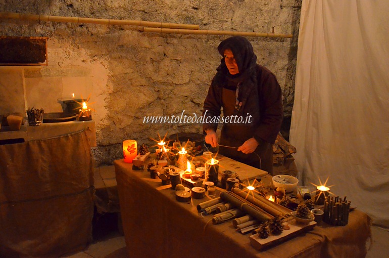 ALBIANO MAGRA (Presepe vivente) - Fabbricante di candele