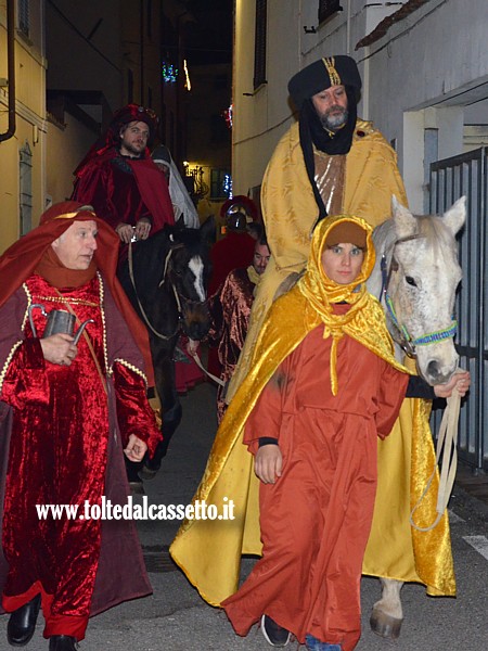 MASSA (Presepe vivente interattivo) - Re Magi a cavallo per le vie di Borgo del Ponte