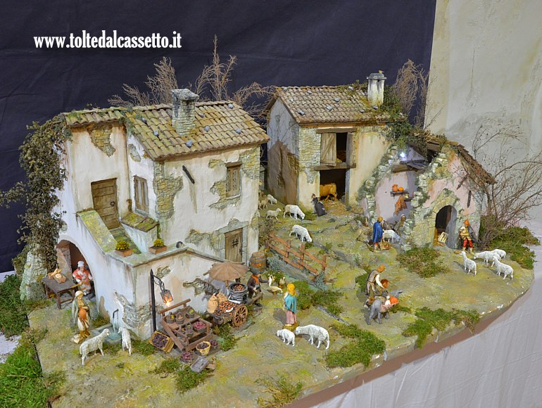 PRESEPE STATICO - Modello meccanico ambientato in una fattoria