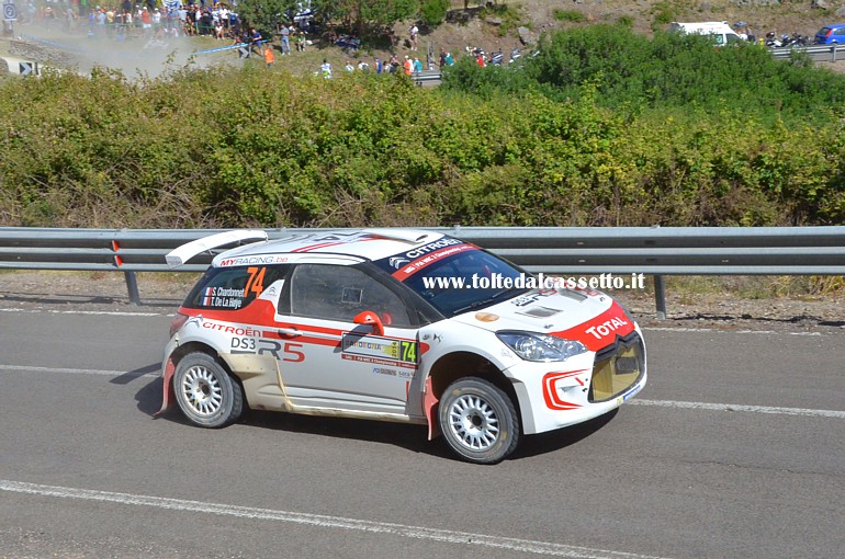 RALLY ITALIA SARDEGNA 2014 - La Citroen DS3 R5 (n.74) dei francesi Sebastien Chardonnet e Thibault De La Haye in un tratto su asfalto