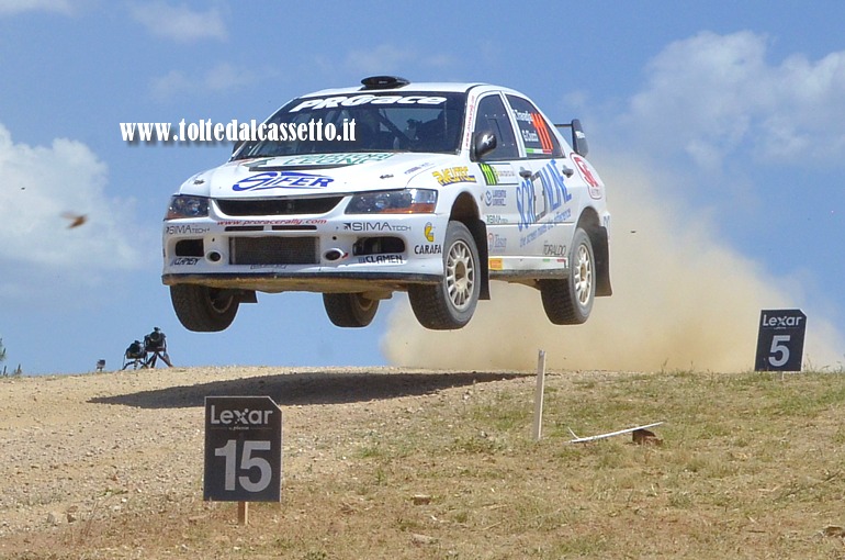 RALLY ITALIA SARDEGNA 2014 - Prova di salto per Renato Travaglia e Giacomo Ciucci su Mitsubishi Evo IX (n.111 - Campionato Italiano)