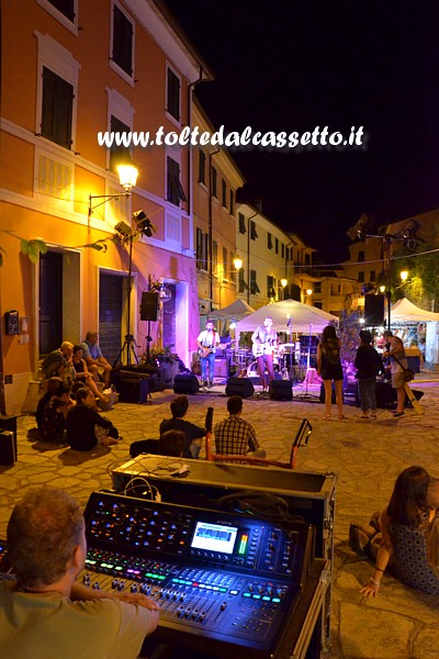 AMEGLIA (RespirArte 2016) - Mixer audio per i concerti in Piazza della Libert