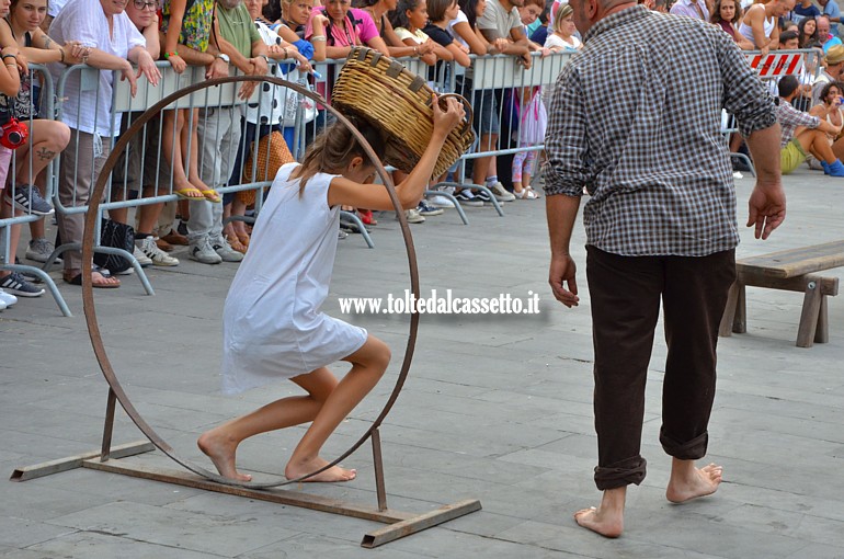 VEZZANO LIGURE (Sagra dell'Uva) - Gara dei vendemmiatori (step 1)