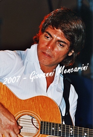 Paolo Carta, il chitarrista di Laura Pausini e altri big della musica italiana Paolo Carta, il chitarrista di Laura Pausini e altri big della musica italiana