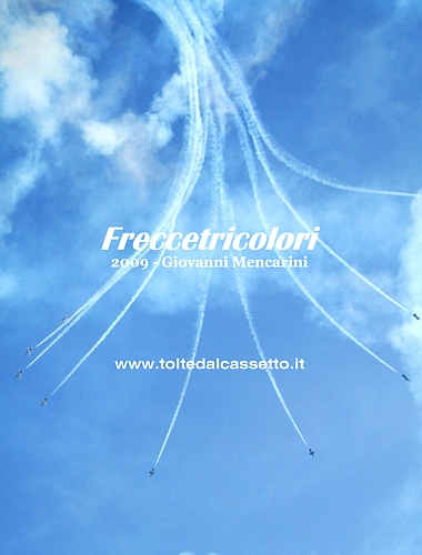 FRECCE TRICOLORI - La figura della "bomba" (Marina di Pietrasanta - 14 giugno 2009)