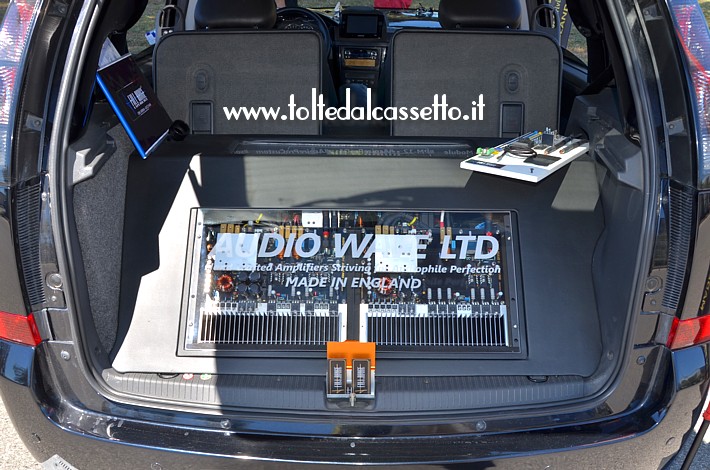 TUNING - Bagagliaio di OPEL Meriva con amplificatore Audio Wave LTD