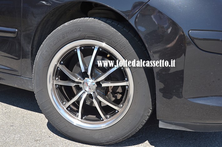 TUNING - Cerchio in lega Butzi Wheels con pneumatico Kleber Dynaxer HP2