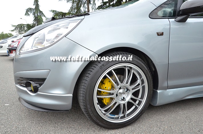 TUNING - Cerchio in lega DOTZ Shift Shine (4 holes) con pneumatico MICHELIN Primacy HP