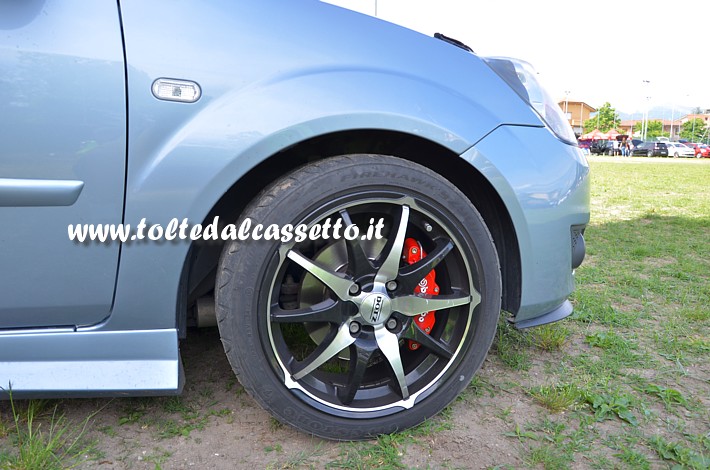 TUNING - Cerchio in lega DOTZ Shuriken ET38 (Black Diamond Cut) con pneumatico FIRESTONE Firehawk SZ90 µ