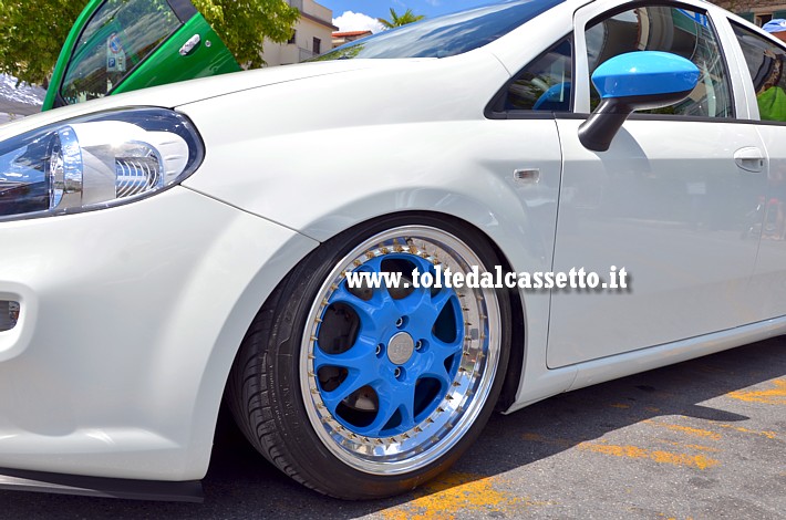 TUNING - Cerchio in lega RH Alurad modello MK Dynamik (riverniciato) con pneumatico NANKANG Ultra Sport NS II, montati su una FIAT Punto