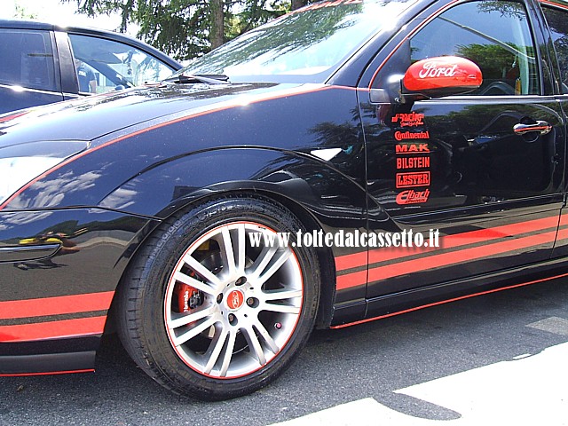 TUNING - Cerchio in lega originale Ford con pneumatico Continental SportContact 2, montati su una Ford Focus