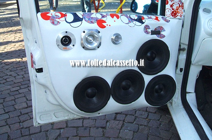 TUNING - Portiera di Fiat Panda 1000 con 7 altoparlanti SP Audio