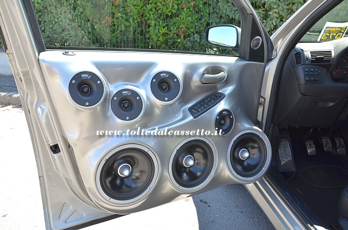 TUNING - Portiera di Fiat Stilo JTD con 7 altoparlanti Impact Car Audio