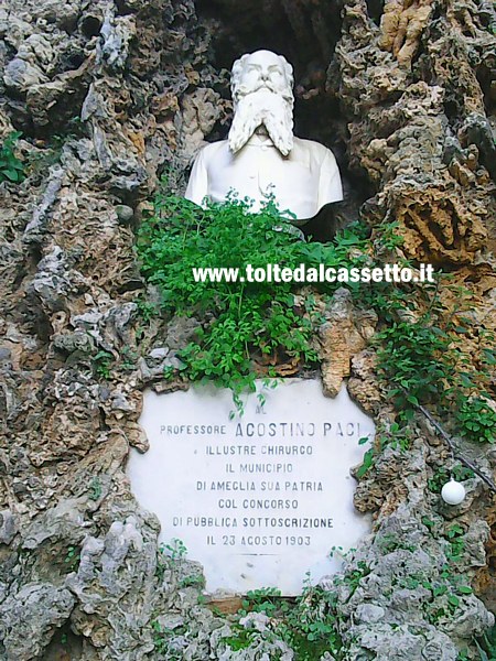 AMEGLIA - Busto in memoria dell'illustre chirurgo Agostino Paci