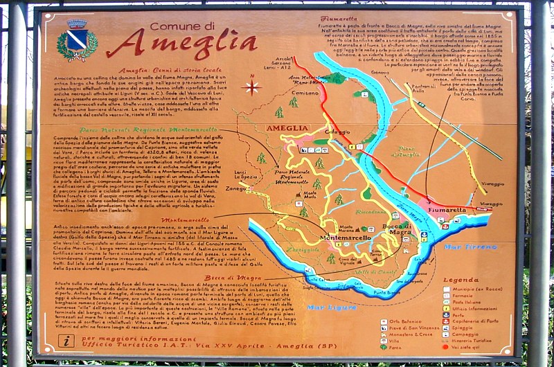 AMEGLIA - Cartello turistico comunale indicante centri e servizi presenti sul territorio