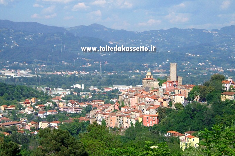 ARCOLA - Panorama del centro storico e della valle sottostante (zona industriale)