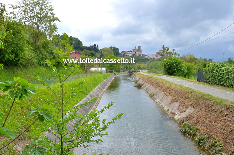 CANALE LUNENSE (Pista Ciclabile) - Paesaggio nella zona a nord di S.Stefano Magra, al confine con la Toscana, dove inizia il tracciato per coloro che si spostano in direzione mare