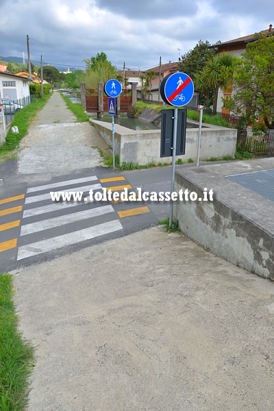 CANALE LUNENSE (Pista ciclabile) - Rampe e attraversamento zebrato in Via Nave a Sarzana