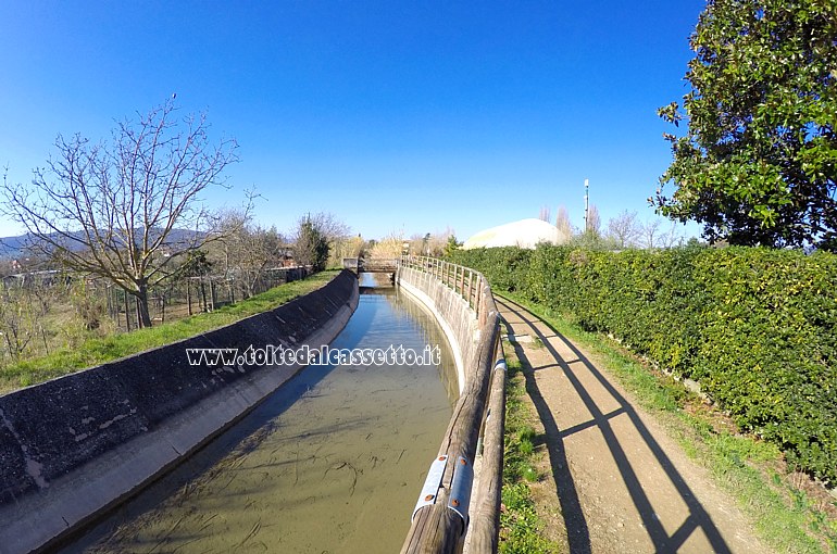 CANALE LUNENSE (Pista Ciclabile) - Tratto presso gli impianti sportivi di Molicciara