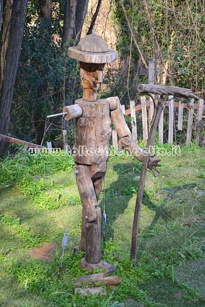 CERRI DI ARCOLA - Il contadino (scultura in legno)