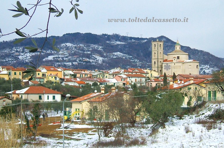 SANTO STEFANO DI MAGRA - Il centro storico dopo la nevicata del 31 gennaio 2012